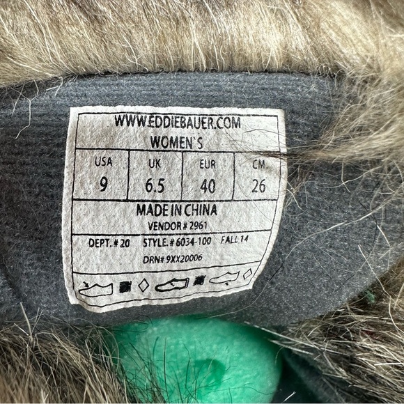 Eddie Bauer Black Faux Fur Lined 200 Gram Waterproof Snow Boots #1084 - Picture 10 of 11